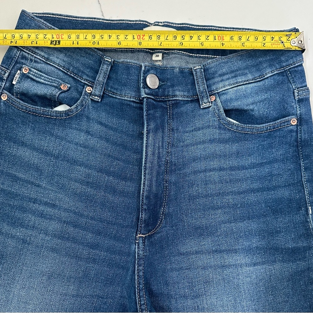 DL1961 Classic Blue Jeans - Picture 8 of 9